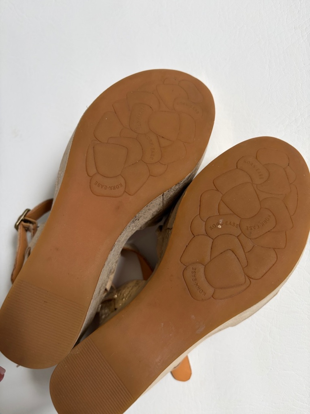 Kork-Ease Women’s Shoes Adelphi Leather Wedge Sandals Gold Boho size 6 - Picture 7 of 15